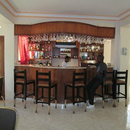 Hotel Tabarre 'S Palace ปอร์โตแปรงซ์ ภายนอก รูปภาพ