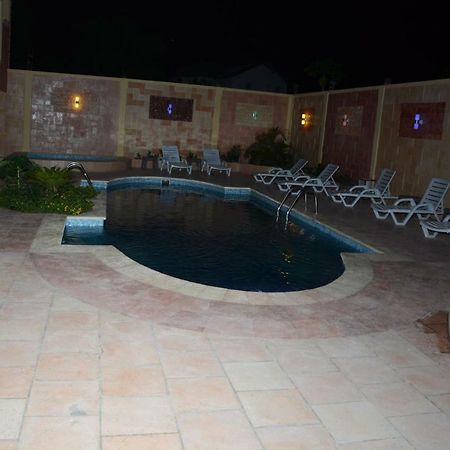 Hotel Tabarre 'S Palace ปอร์โตแปรงซ์ ภายนอก รูปภาพ