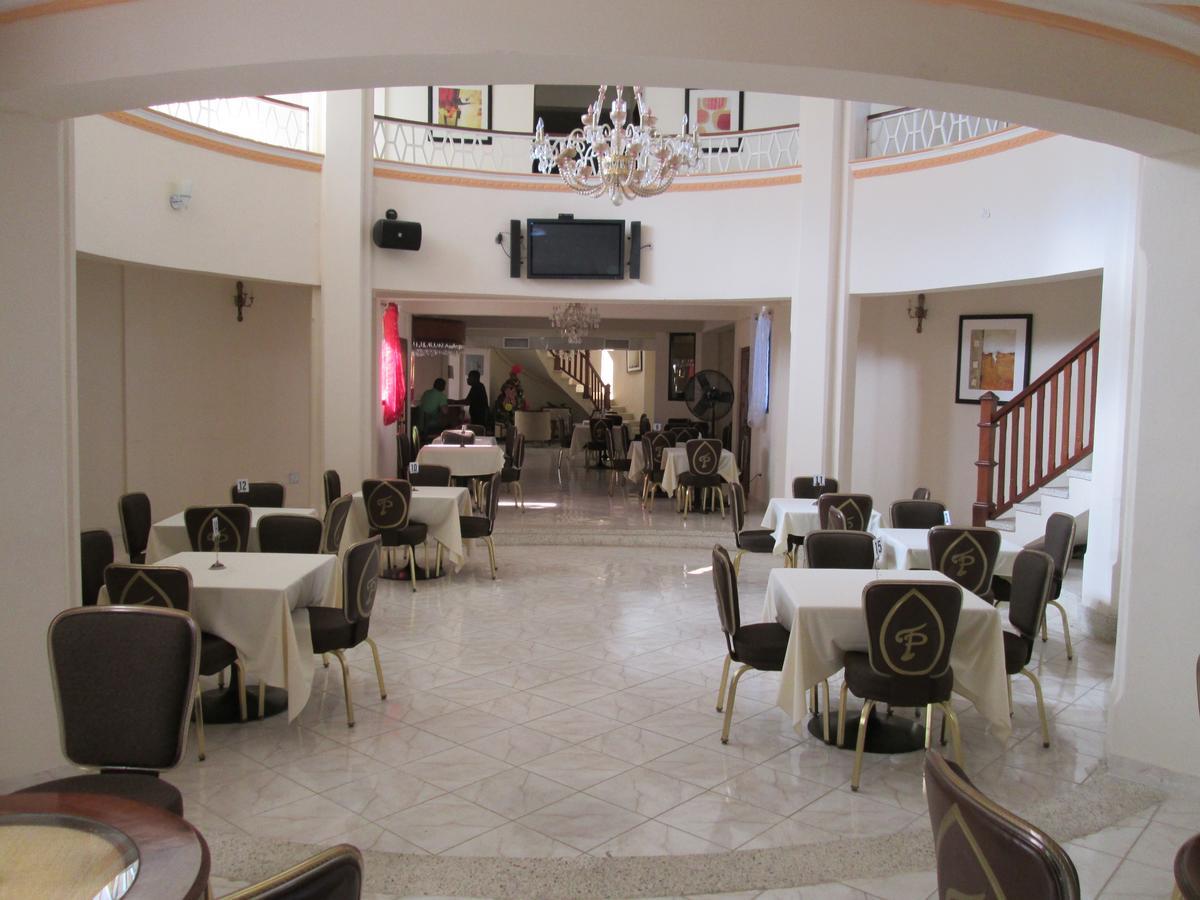 Hotel Tabarre 'S Palace ปอร์โตแปรงซ์ ภายนอก รูปภาพ