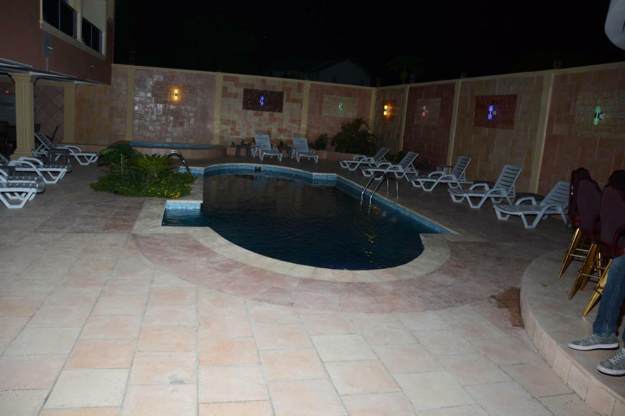 Hotel Tabarre 'S Palace ปอร์โตแปรงซ์ ภายนอก รูปภาพ