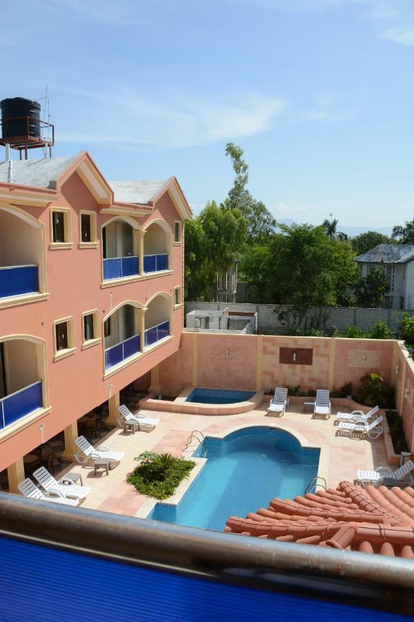 Hotel Tabarre 'S Palace ปอร์โตแปรงซ์ ภายนอก รูปภาพ