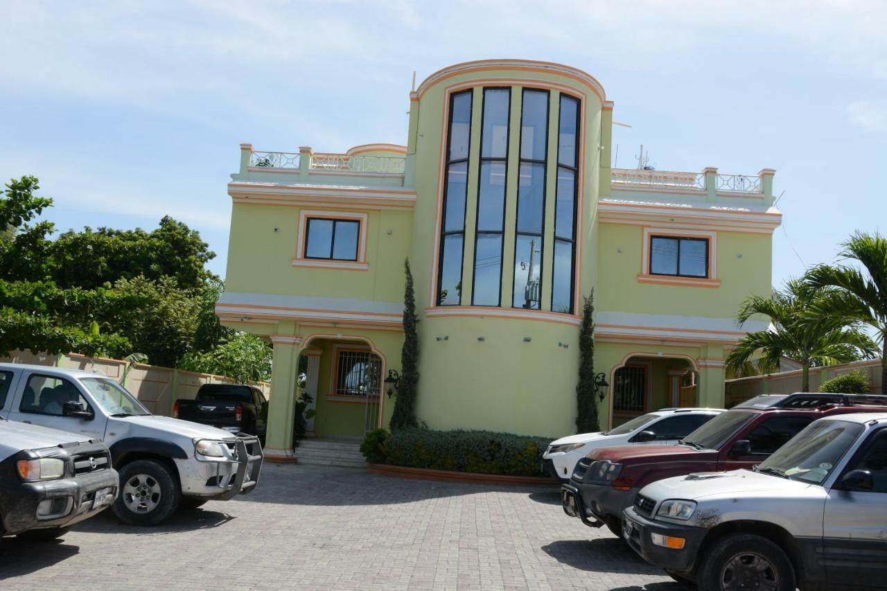 Hotel Tabarre 'S Palace ปอร์โตแปรงซ์ ภายนอก รูปภาพ