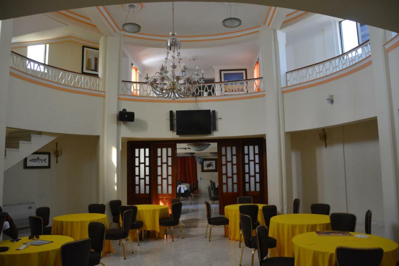 Hotel Tabarre 'S Palace ปอร์โตแปรงซ์ ภายนอก รูปภาพ
